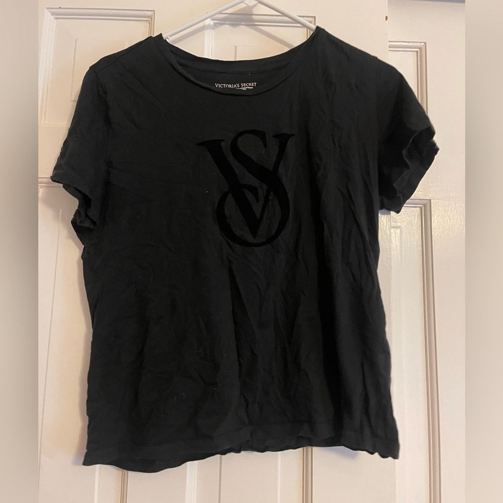 Victoria’s Secret Black Logo Baby Tee | Size S